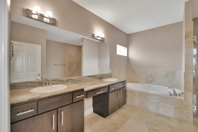 Building Photo - 4306 O'Reilly