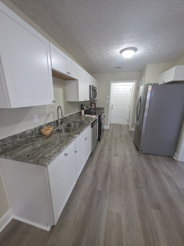 Building Photo - 187 Westchester Cir