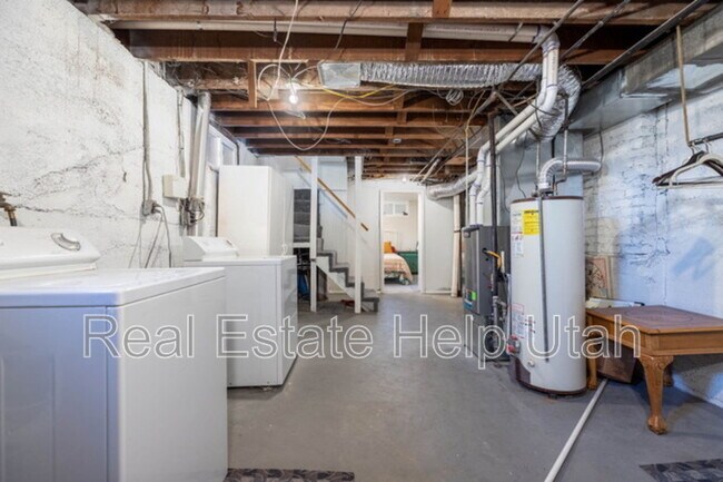 Building Photo - 2009 S 1500 E