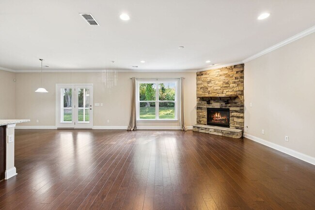 Building Photo - Sparkling clean 4 bedroom home in Spring H...