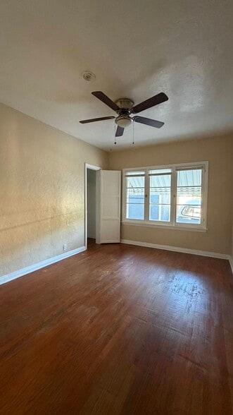 Building Photo - 1034 S 4th St