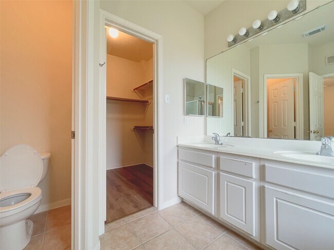 Building Photo - 24511 Saddle Path Ct