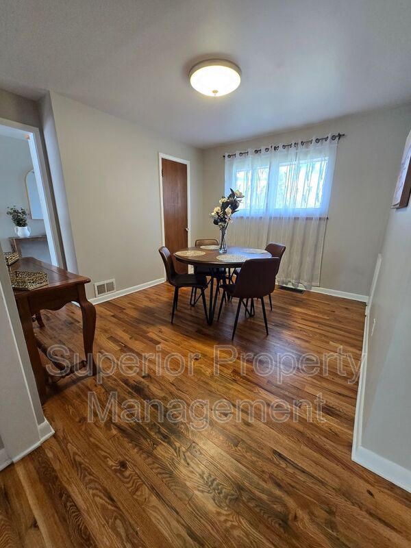 Building Photo - 2781 Deming Blvd