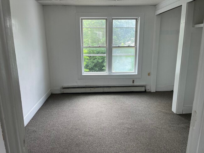 Building Photo - 506 Dock St