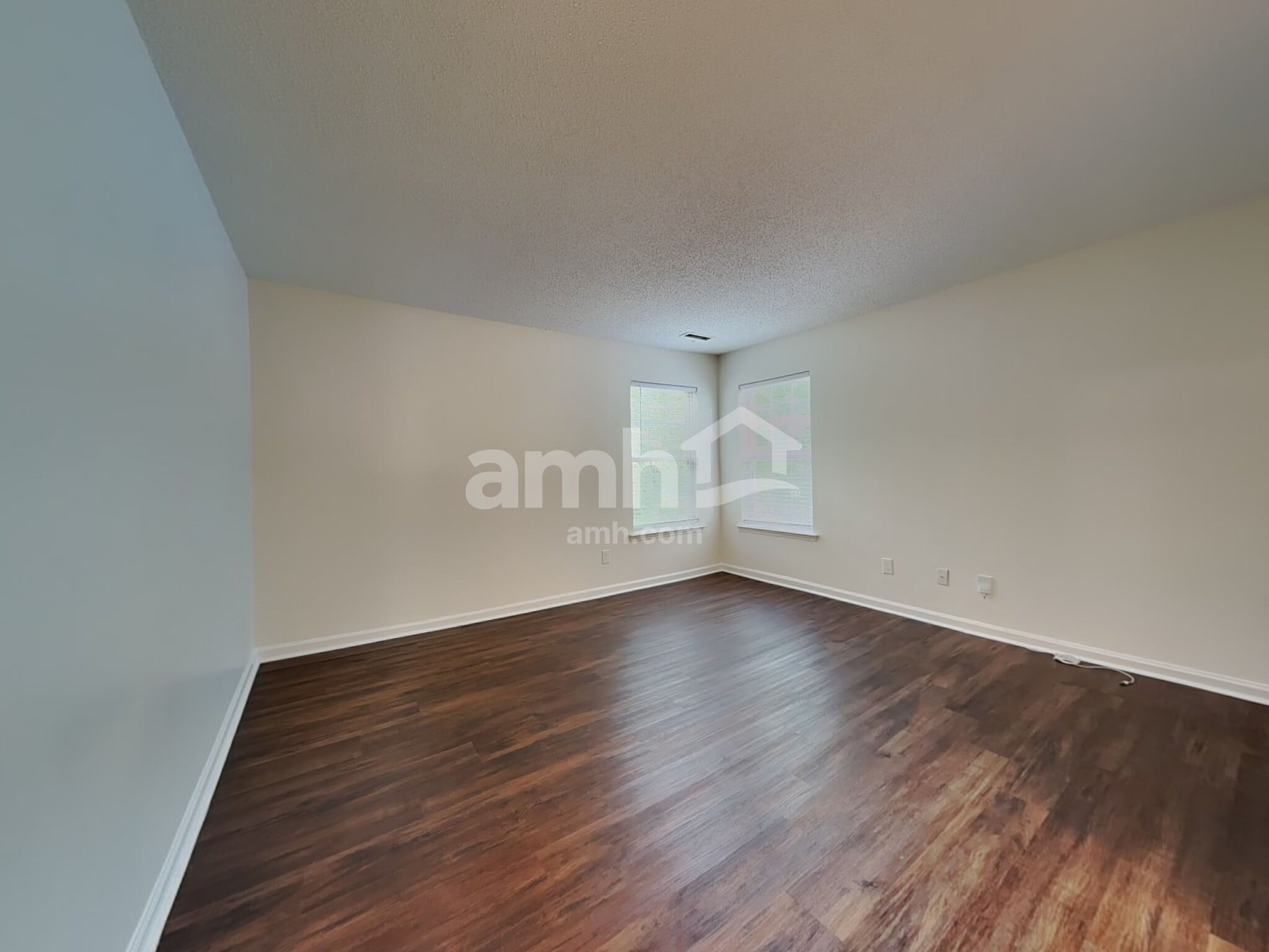 Building Photo - 4705 Silverdene St