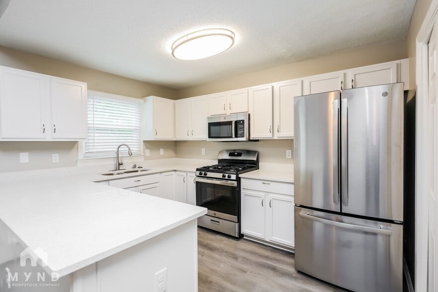 Building Photo - 374 Shoal Ct
