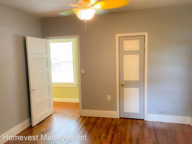 Building Photo - 3 br, 1 bath House - 1312 N Fern Creek Avenue