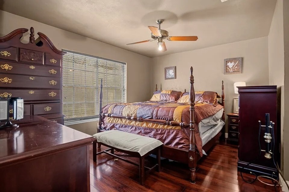 Building Photo - 1310 Spring Valley Dr