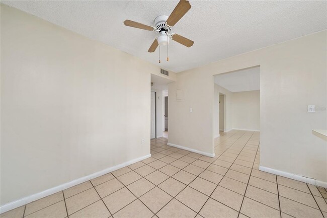 Building Photo - 525 Conway Rd