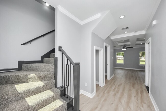 Building Photo - 406 N 4th St