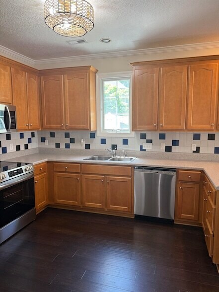 Building Photo - 2536 Blossom Trail W
