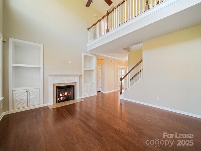 Building Photo - 10205 Falling Leaf Dr NW