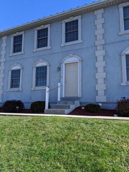 Building Photo - 1198 Bloom Rd