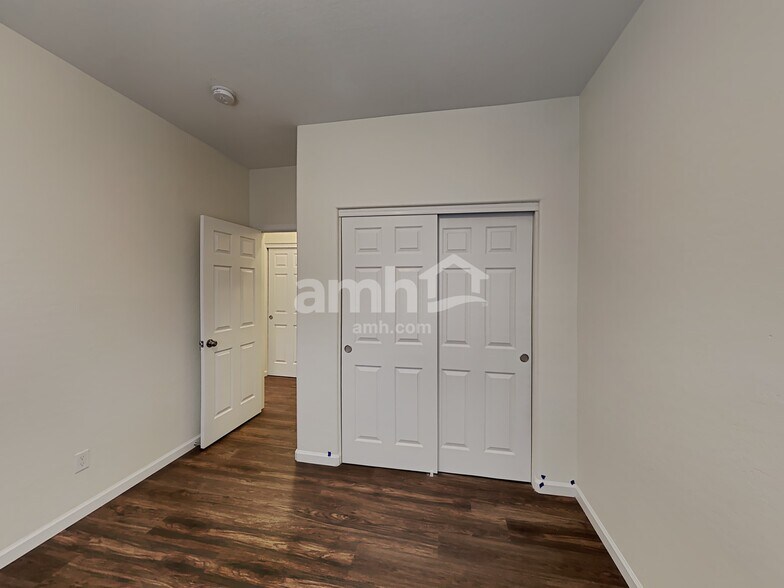 Building Photo - 15355 W Port Au Prince Ln