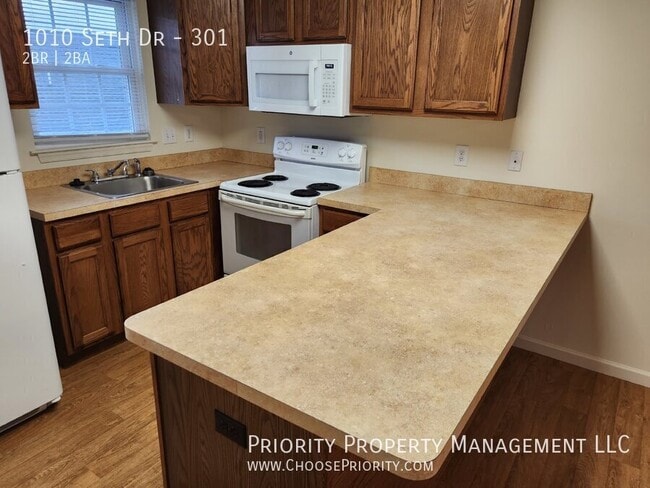 Building Photo - 1010 Seth Dr