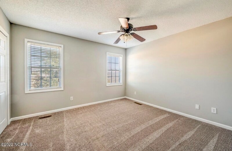 Building Photo - 2355 Vineyard Dr