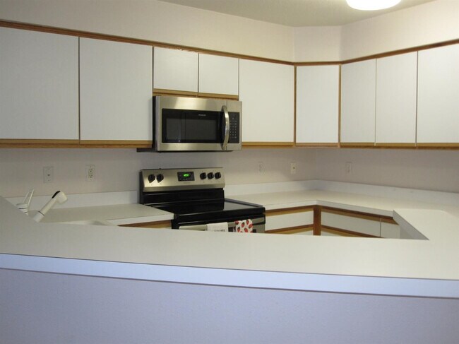 Building Photo - 1419 Millbrook Trail