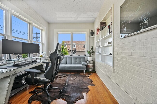 Building Photo - 307 Hamilton Ave