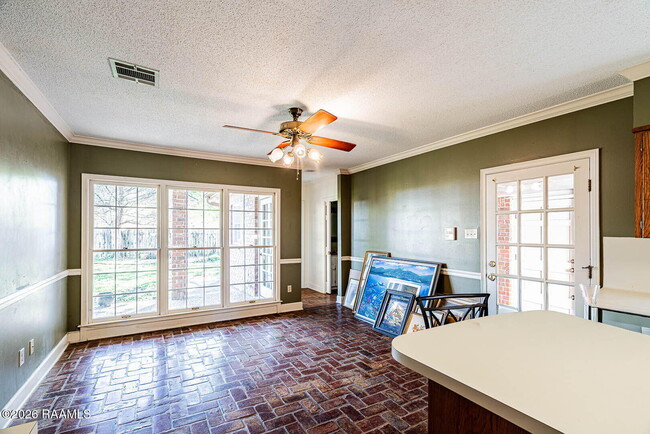 Building Photo - 110 Rimwood Ave