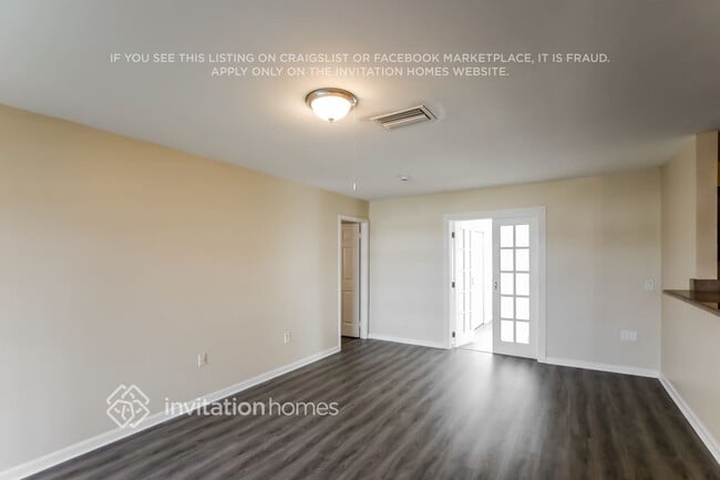 Building Photo - 11450 NW 35th Pl