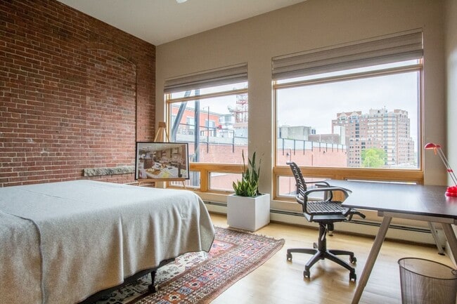 Building Photo - ALL UTILITIES INCLUDED - Furnished Downtown Portland, ME Condo w/ Parking, In-Unit Laundry, Priva...