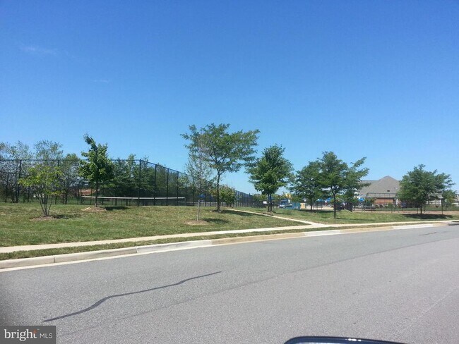 Building Photo - 8250 Red Carnation Ct