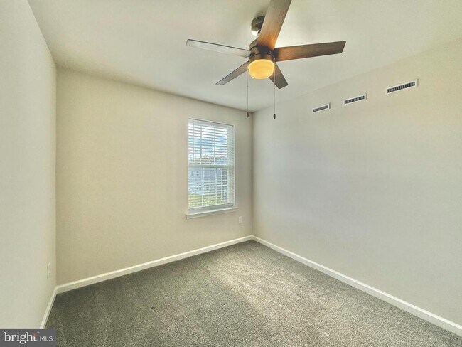 Building Photo - 200 Mazzeo Dr