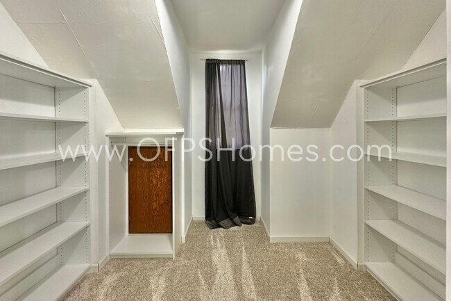 Building Photo - 324 Curacao Way