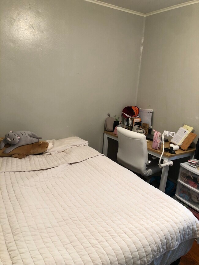 Building Photo - 126 Hudson St