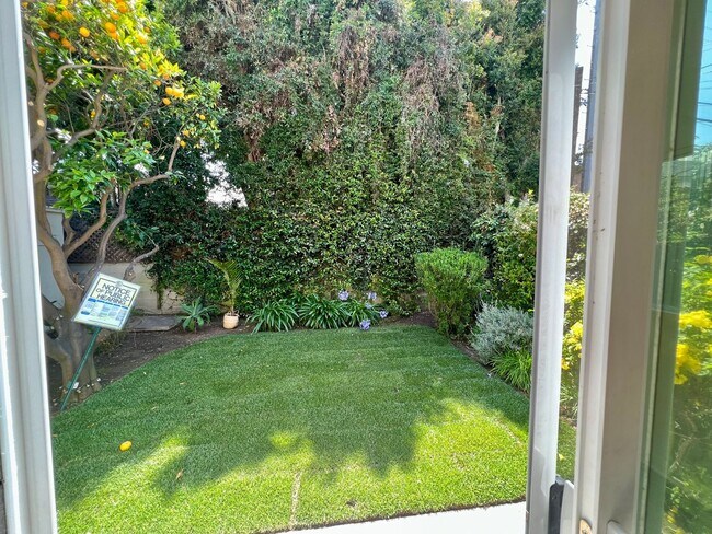 Building Photo - 8343 DUNBARTON - SHORT TERM LEASES AVAILABLE , NEWER*4 BD*3BA*TOWNHOME*PRIVATE YARD*WASHER/DRYER*