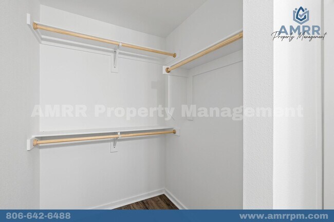 Building Photo - 3-Bedroom Home In Suburban-Style Neighborhood!