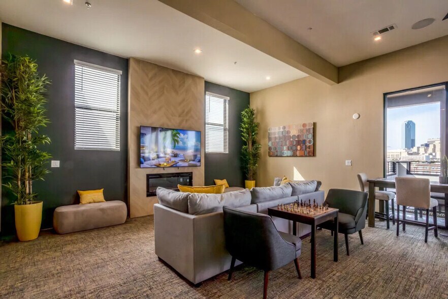 Building Photo - 1812 Hickory St