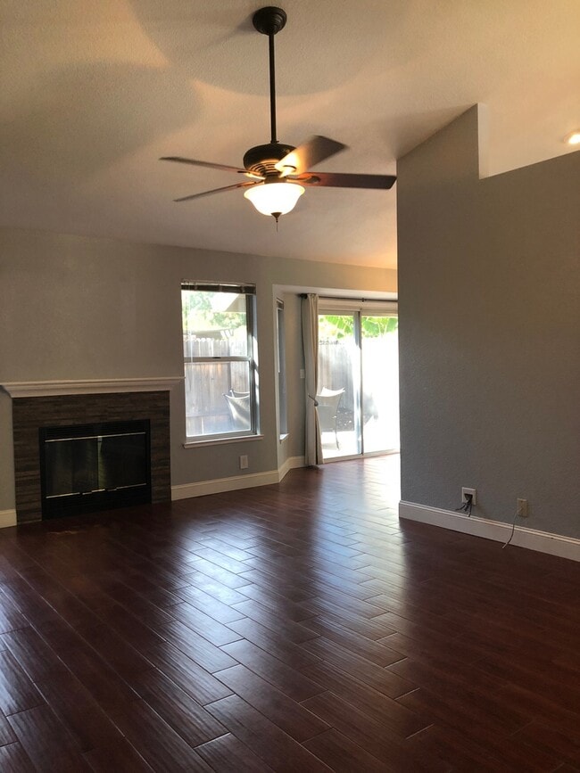 Building Photo - 3 BED 2 BATH HOME W/ UPGRADES ON CUL-DE-SAC