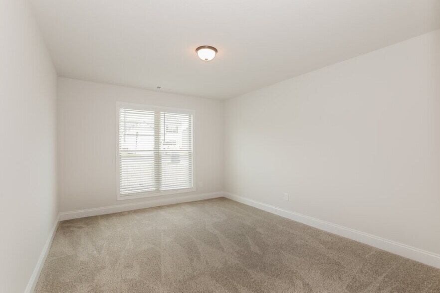 Building Photo - 128 Heartland Cir