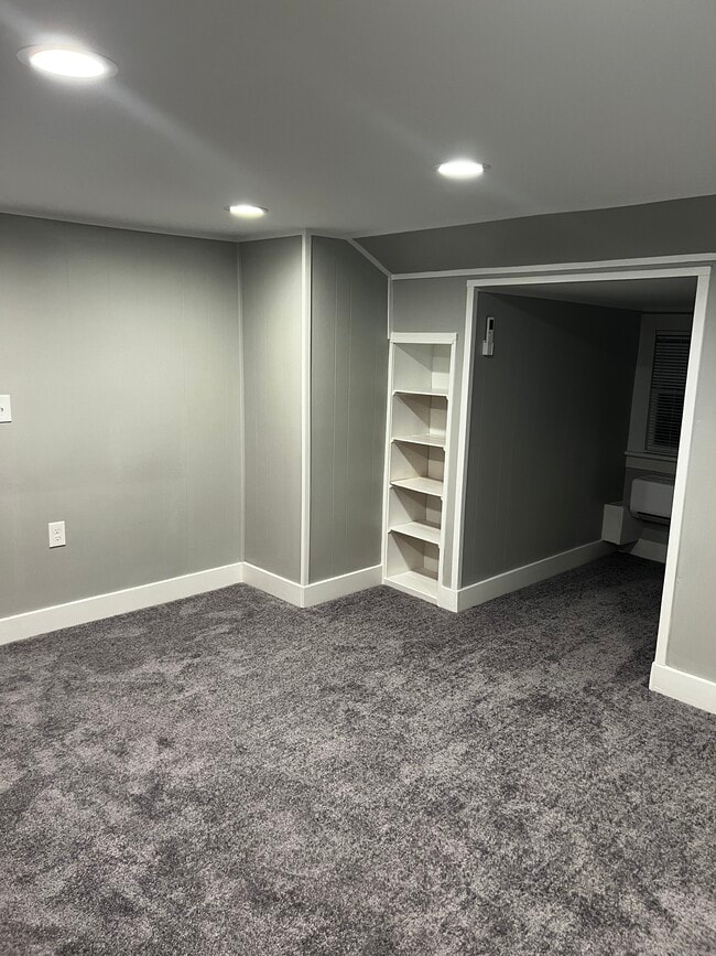 Building Photo - 163 Eagle Point Rd