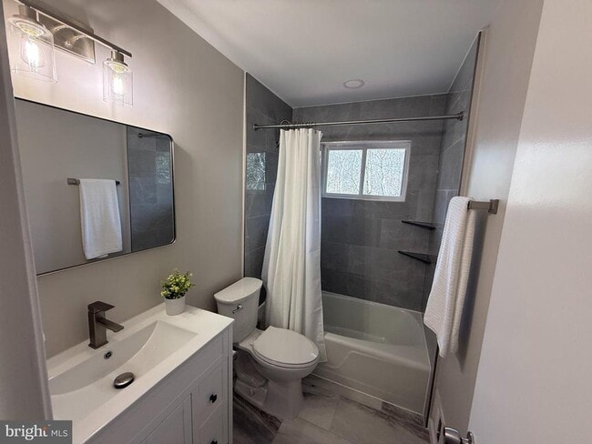 Building Photo - 1101 Dead Run Dr