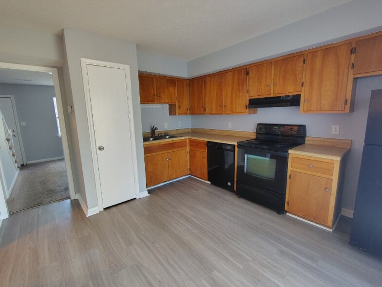 Building Photo - 74 Duiguid Dr