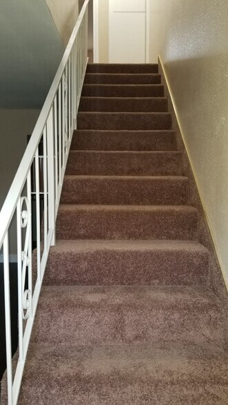 Building Photo - 8541 1/2 Rose St