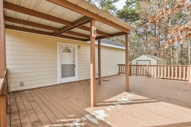 Building Photo - 11784 FM Rd 16