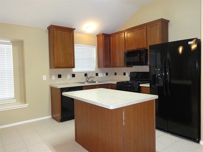 Building Photo - 21515 Rose Mill Dr