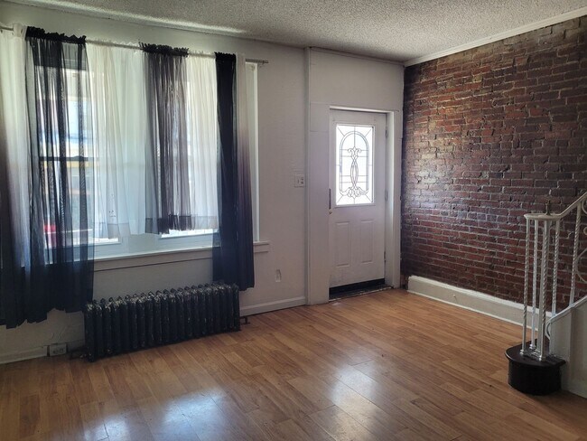 Building Photo - 5341 Hadfield St