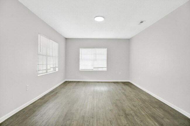Building Photo - 5201 Mulga Ave
