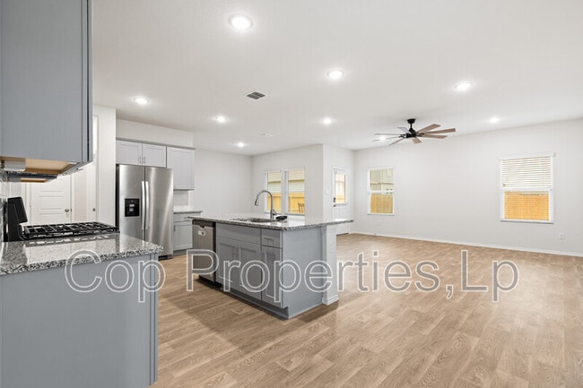 Building Photo - 374 Wayne Wy