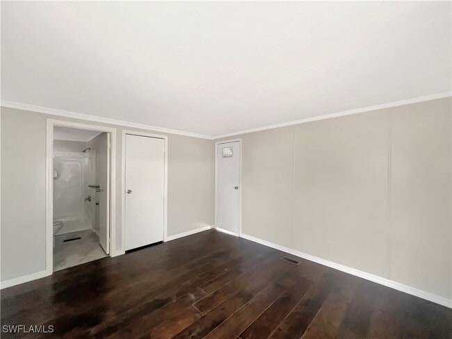 Building Photo - 7574 Grady Dr