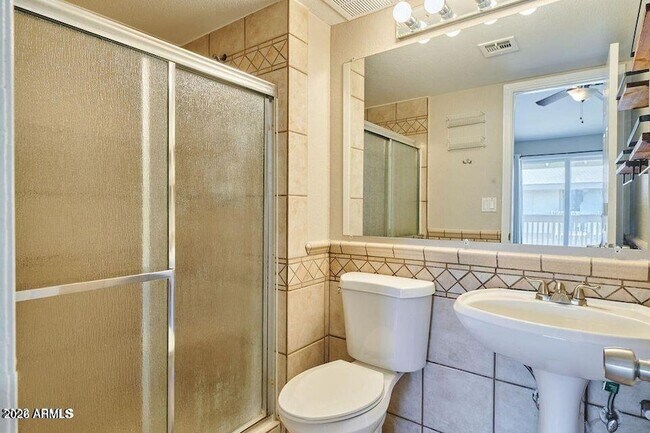 Building Photo - 1402 E Osborn Rd