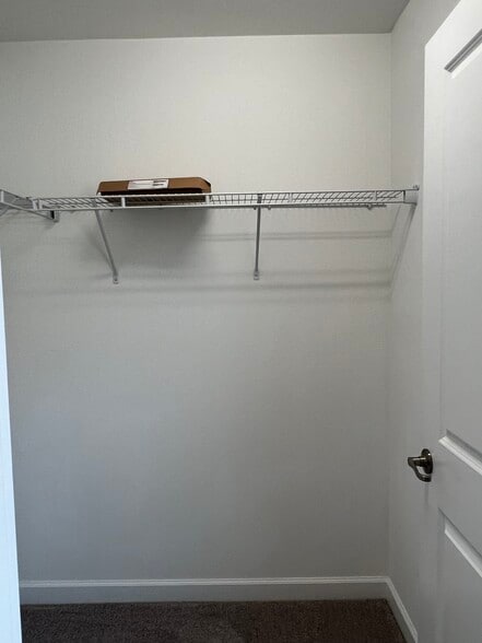 Building Photo - 923 Terra Vista St