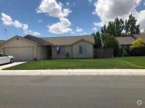 Building Photo - cute house and clean.