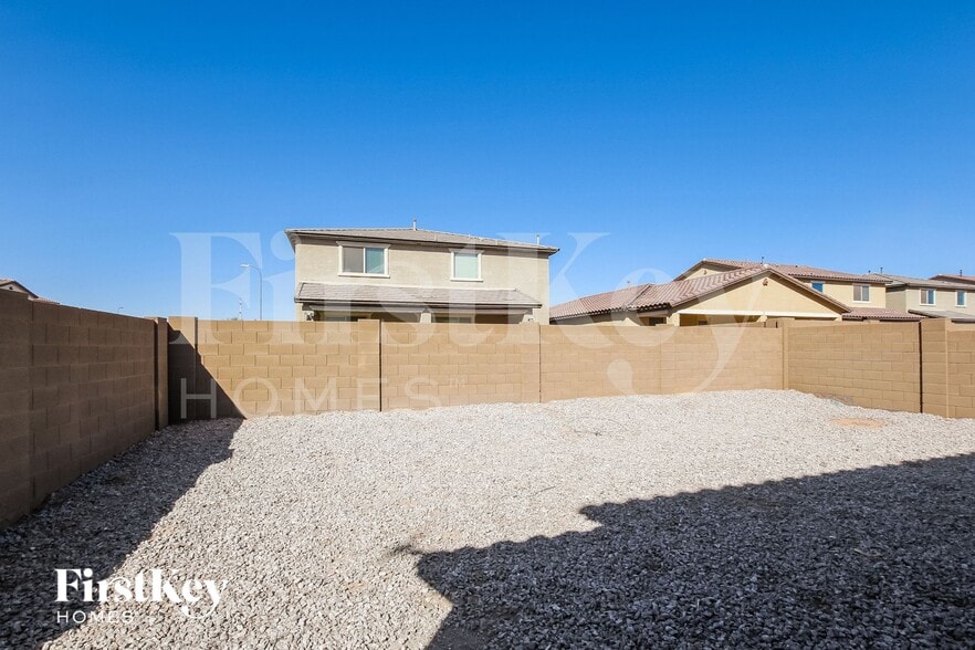 Building Photo - 10242 W Levi Dr