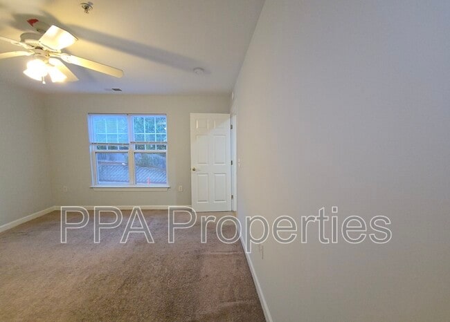 Building Photo - 929 Morreene Rd