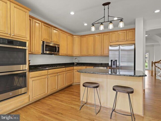 Building Photo - 7980 Vigne Ct